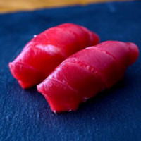 Maguro nigiri